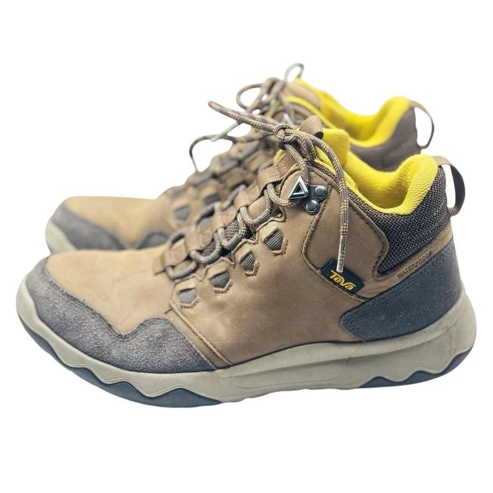 Teva Arrowood Lux Mid Waterproof Boots Men 7.5 Brown Beige
